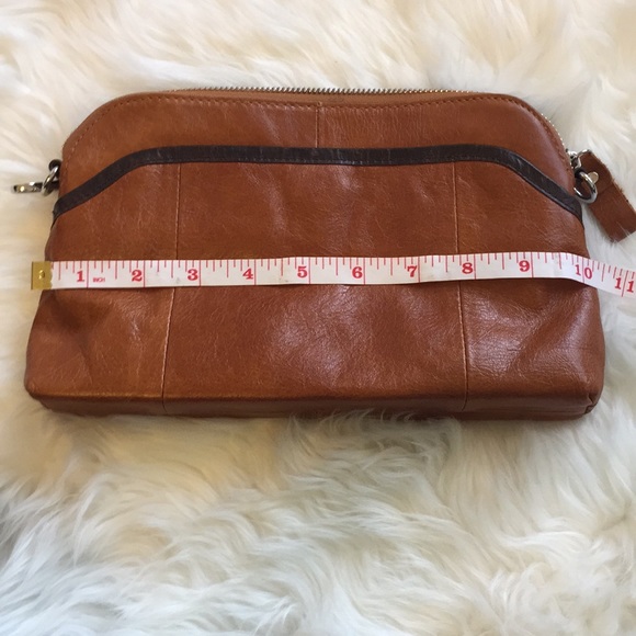 Like new Lecxci leather wristlet/crossbody bag - Picture 6 of 8